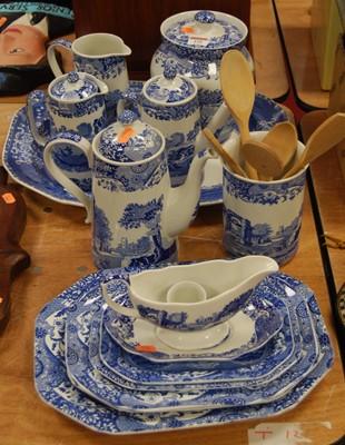 Lot 155 - A collection of Spode Italian pattern...