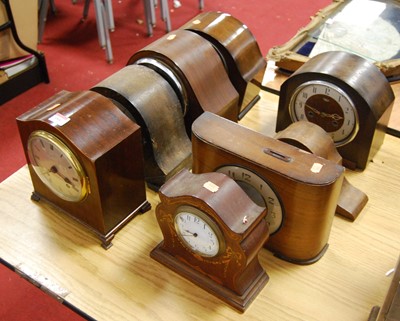 Lot 184 - An early 20th century mahogany mantel clock,...