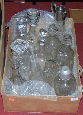 Lot 211 - A box of miscellaneous glassware to include a...