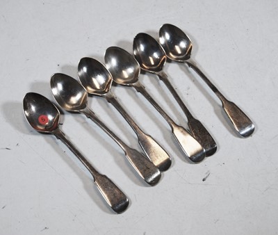 Lot 337 - A set of five Victorian silver teaspoons in...