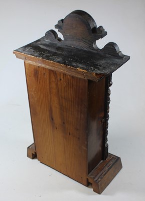 Lot 9 - An early 20th century walnut cased 8 day...
