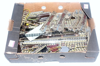 Lot 629 - Quantity of Hornby Dublo 3-rail track...