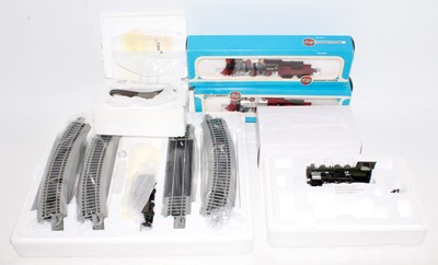 Lot 982 - American outline H0 items Airfix Union Pacific...