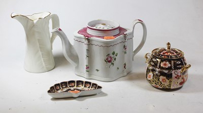 Lot 72 - A 19th century New Hall porcelain teapot,...