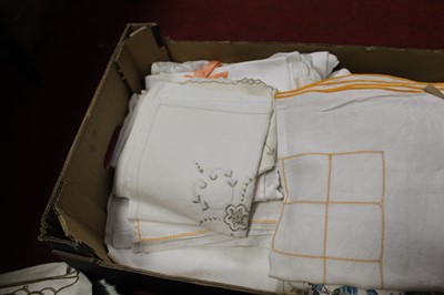 Lot 88 - Two boxes of miscellaneous linen to include...