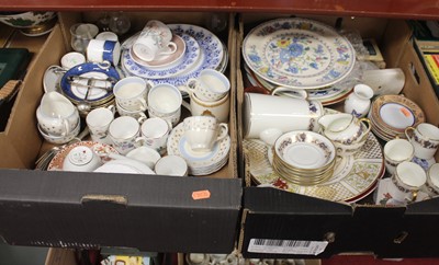 Lot 91 - Two boxes of various ceramics to include a...