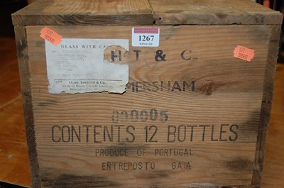 Lot 1267 - Taylor's Vintage Port, 1977, twelve bottles (OWC)