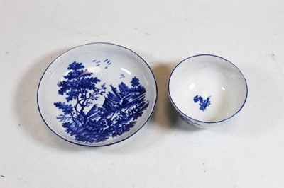 Lot 275 - An 18th century Worcester blue and white tea...