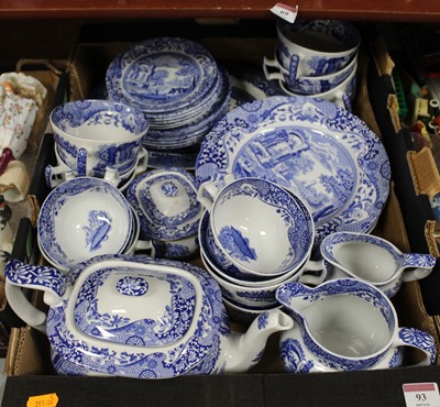 Lot 93 - A collection of Spode Italian pattern teawares