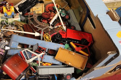 Lot 95 - A box of assorted loose and playworn diecast...