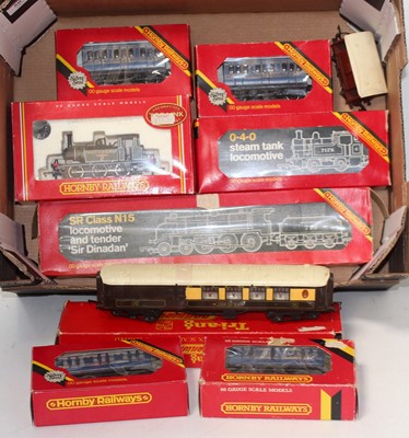 Lot 507 - Selection of Triang and Hornby items R2063...