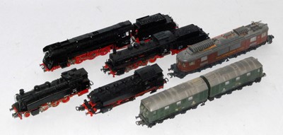 Lot 559 - Tray containing 4 steam locomotives D13...