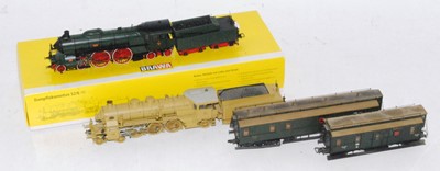 Lot 555 - Tray containing Brawa 4-4-4 engine and tender...