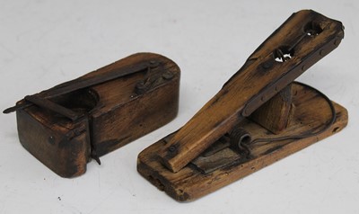 Lot 433 - * A 19th century beech and iron 'guillotine'...