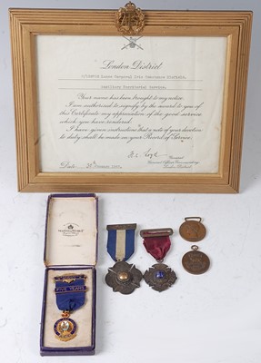 Lot 48 - A collection of miscellaneous militaria and...