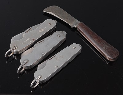 Lot 208 - * A British Military issue pocket knife,...