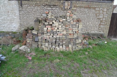 Lot 6 - Cambridge White Bricks (Approx. 500)