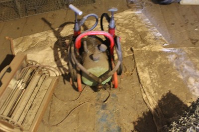 Lot 39 - Pressure Greaser