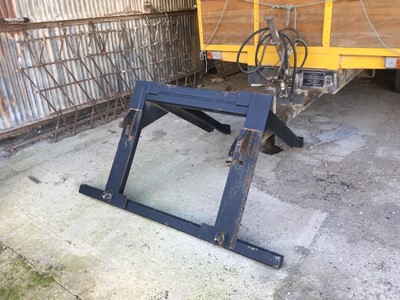 Lot 165 - Front Loader Attachment (2.5t)