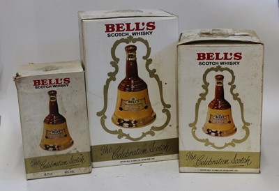 Lot 1423 - Bell's Blended Scotch Whisky in Wade decanter,...