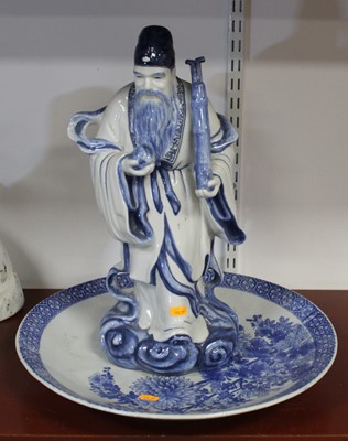 Lot 89 - A 20th century Chinese blue & white figure of...