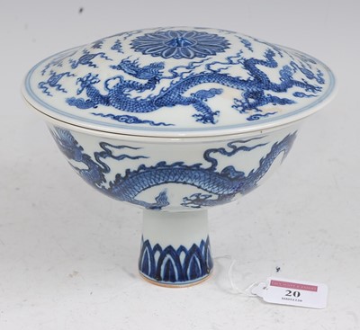 Lot 20 - A Chinese export blue & white stem cup and...