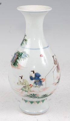Lot 23 - A Chinese Famille Verte vase having a flared...