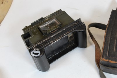 Lot 123 - A box of miscellaneous cameras, to include an...