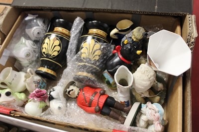 Lot 124 - A box of miscellaneous items, to include...