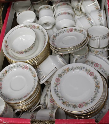 Lot 132 - An extensive Paragon tea and dinner service in...