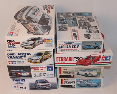 Lot 1201 - Eight various boxed 1/24 scale plastic high...