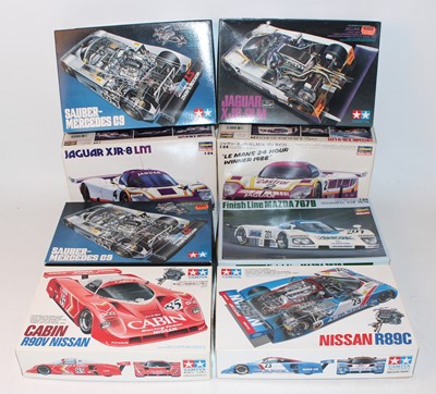 Lot 1208 - Eight various boxed 1/24 scale plastic high...