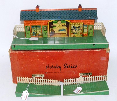 Lot 314 - Hornby No. 2 station red brick, blue roof,...