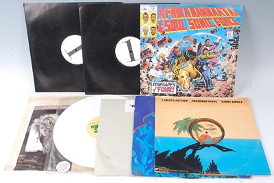 Lot 580 - A collection of assorted 12" singles, various...
