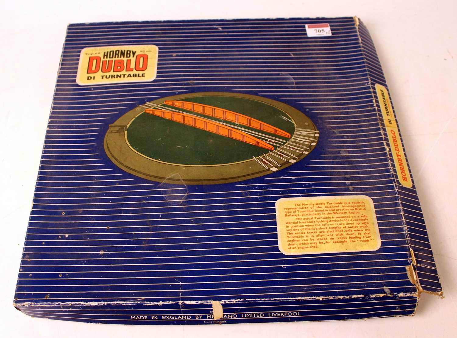 Lot 705 - Tray of mixed Hornby Dublo including D1...