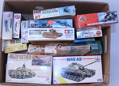 Lot 1257 - One box containing 20 various boxed plastic...