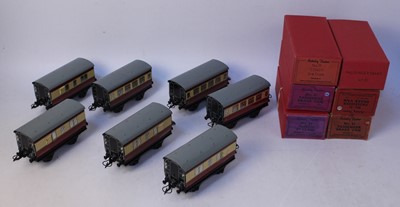 Lot 365 - Hornby No. 51 red and cream 4-wheel coaches:...