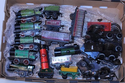 Lot 372 - Large tray containing Hornby items including...