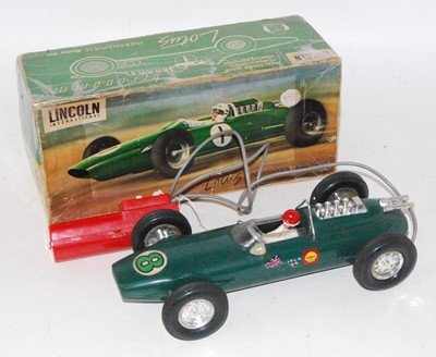 Lot 1034 - A Lincoln International plastic and battery...