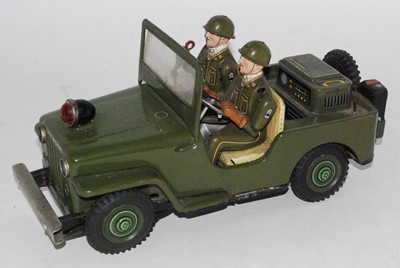 Lot 1035 - A TN Nomura tinplate and battery operated...