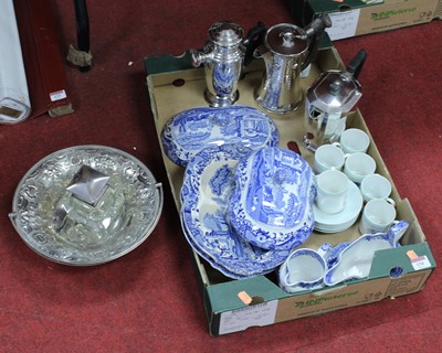 Lot 134 - A box of miscellaneous items, to include an...