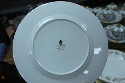 Lot 109 - A Wedgwood 6 place setting dinner and tea...