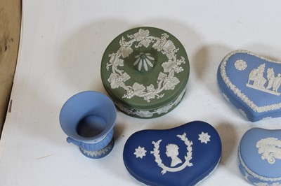 Lot 160 - A collection of Wedgwood Jasperware, to...
