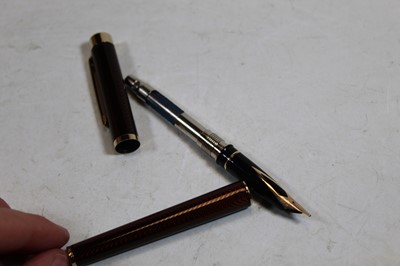 Lot 248 - A Scheaffer fountain pen, having a 14ct gold...