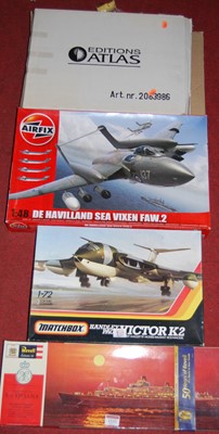 Lot 1233 - Four various plastic kits, to include a Revell...