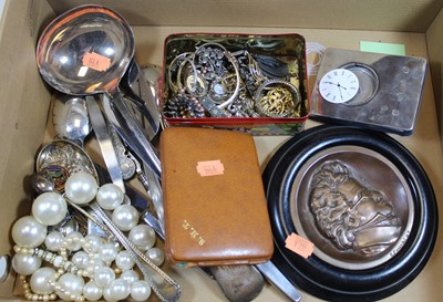 Lot 369 - A collection of miscellaneous items, to...