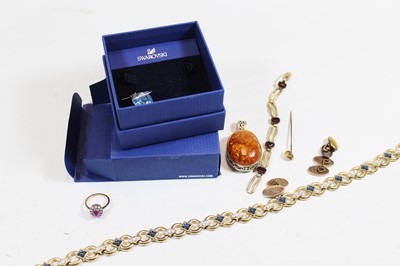 Lot 375 - A small collection of miscellaneous jewellery,...