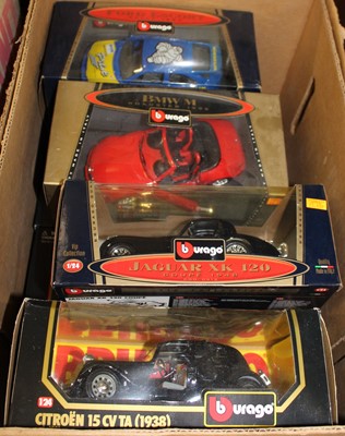 Lot 1334 - A small quantity of Burago 1:24 scale boxed...