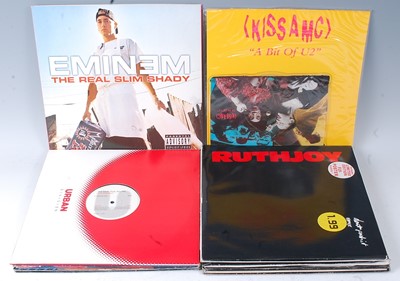 Lot 582 - A collection of assorted 12" singles, various...