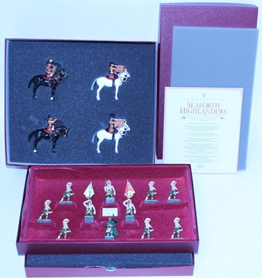 Lot 916 - A Britains modern release boxed toy soldier...